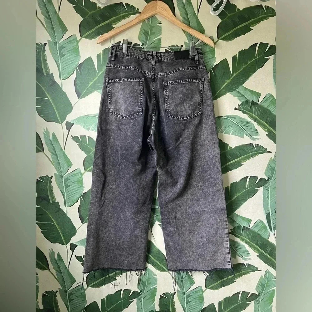 ASOS Bershka Women’s Washed Black Wide Leg Crop High Rise Jeans 8 - Picture 6 of 8